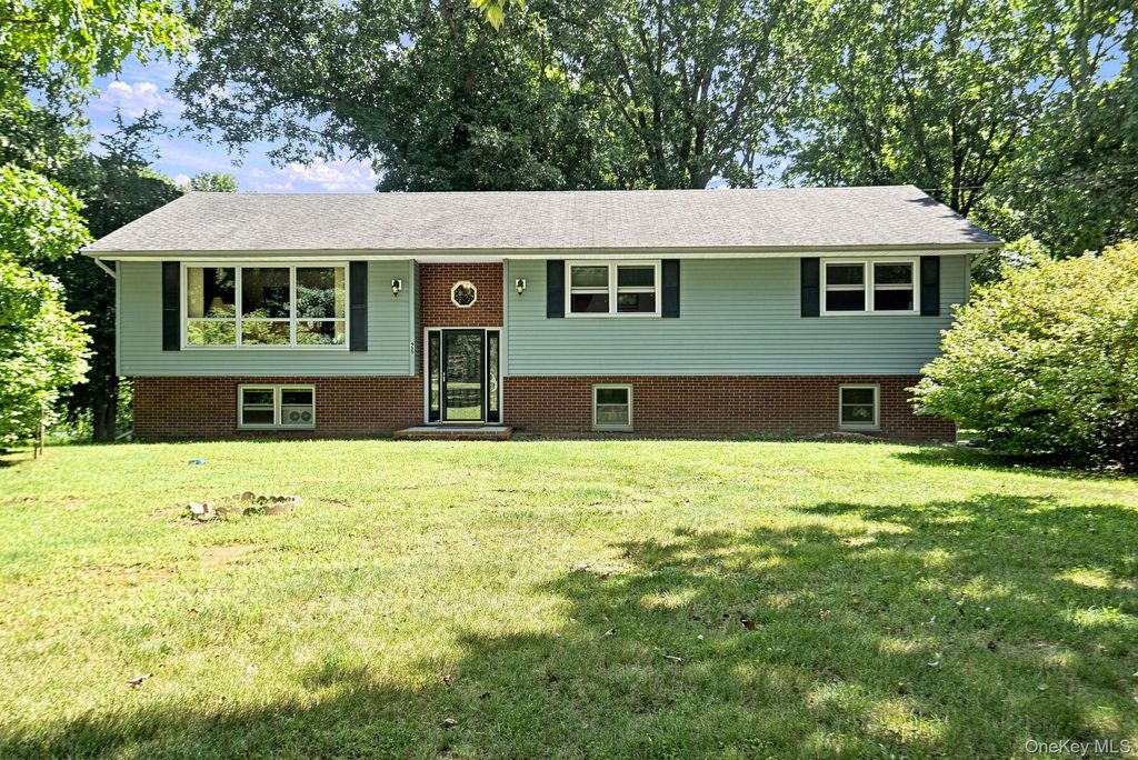 26 Woods Road, Cold Spring, NY 10516 — exterior
