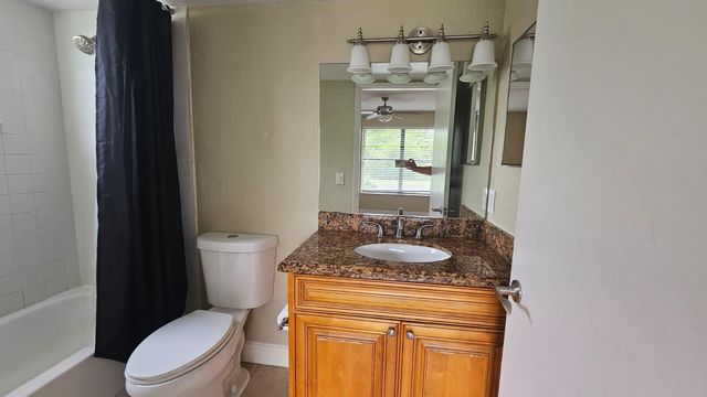 1581 Balfour Point Drive G, West Palm Beach, FL 33411