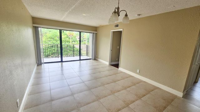 1581 Balfour Point Drive G, West Palm Beach, FL 33411