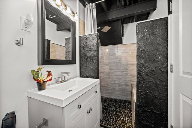 833 Vallevista Ave, Mt Lebanon, PA 15234