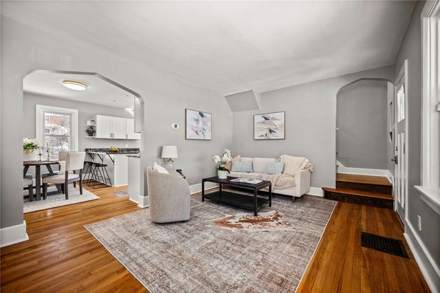 833 Vallevista Ave, Mt Lebanon, PA 15234