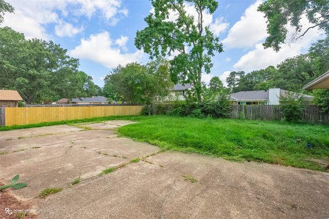 2422 Somersworth Drive, Shreveport, LA 71118