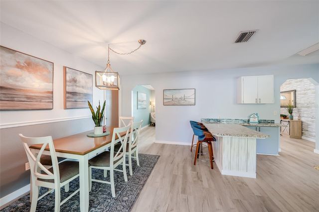 1004 68TH STREET NW, Bradenton, FL 34209