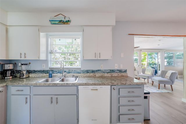 1004 68TH STREET NW, Bradenton, FL 34209