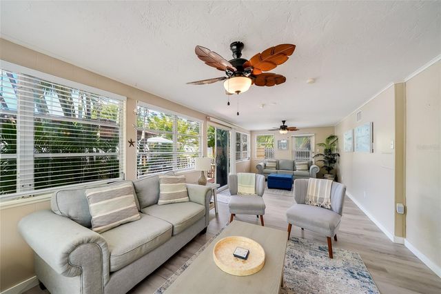 1004 68TH STREET NW, Bradenton, FL 34209