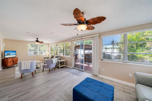 1004 68TH STREET NW, Bradenton, FL 34209