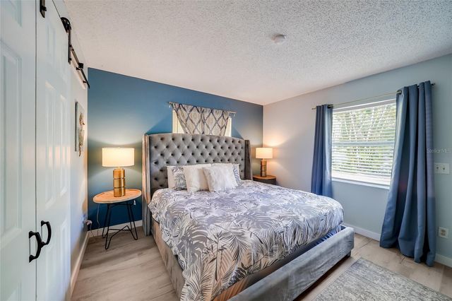 1004 68TH STREET NW, Bradenton, FL 34209