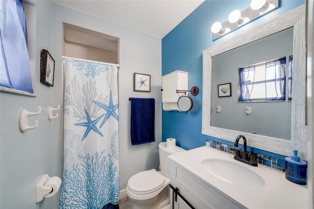 1004 68TH STREET NW, Bradenton, FL 34209