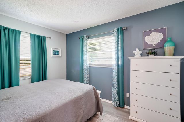 1004 68TH STREET NW, Bradenton, FL 34209