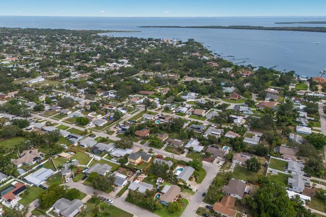 1004 68TH STREET NW, Bradenton, FL 34209