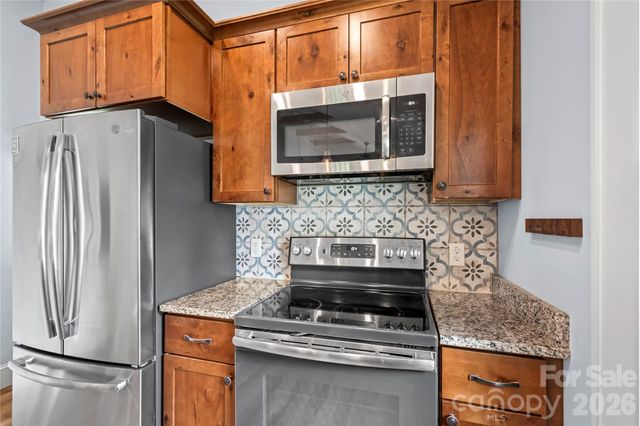 130 Winston Avenue, Asheville, NC 28803