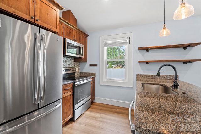 130 Winston Avenue, Asheville, NC 28803