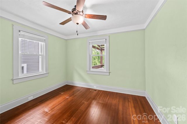 130 Winston Avenue, Asheville, NC 28803