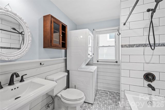 130 Winston Avenue, Asheville, NC 28803
