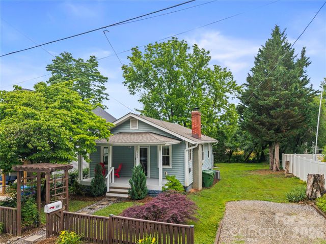 130 Winston Avenue, Asheville, NC 28803