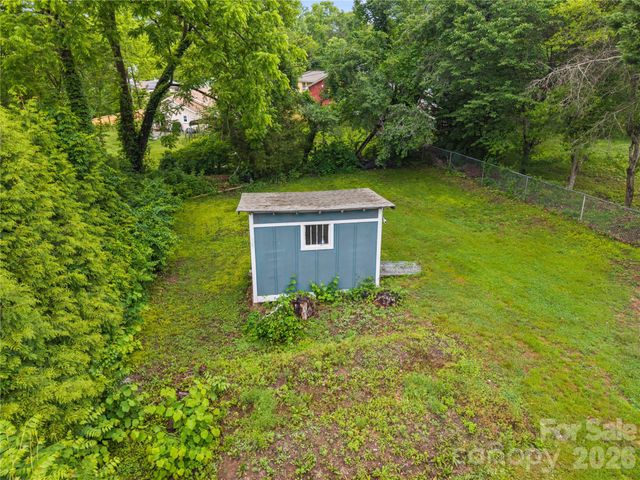 130 Winston Avenue, Asheville, NC 28803