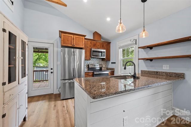 130 Winston Avenue, Asheville, NC 28803