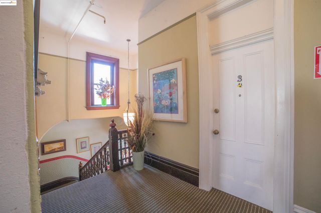 1009 Madison St, Oakland, CA 94607