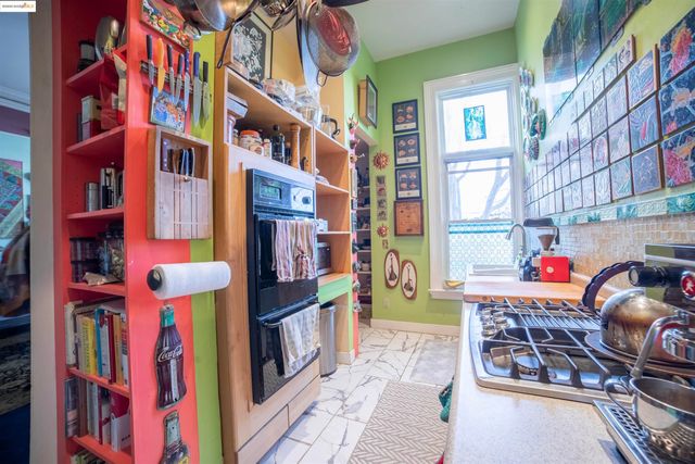 1009 Madison St, Oakland, CA 94607