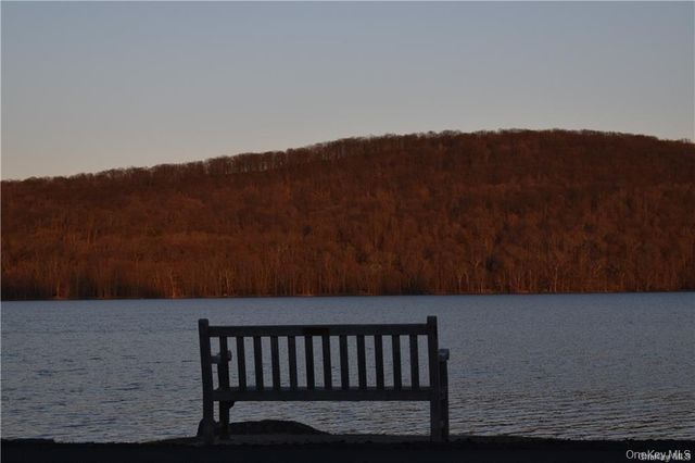 139 Sierra Vista Lane, Valley Cottage, NY 10989