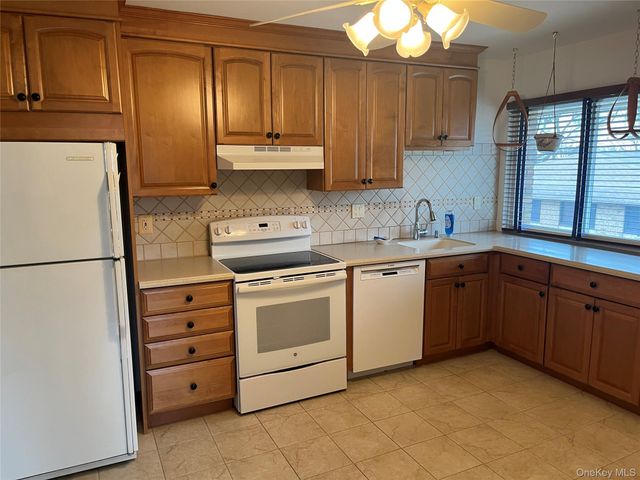 139 Sierra Vista Lane, Valley Cottage, NY 10989