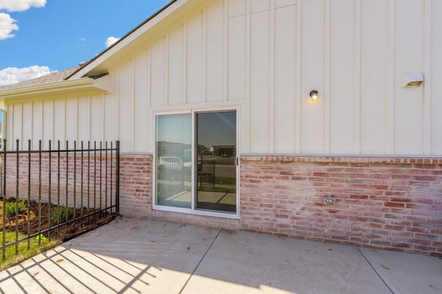2138 W Elk Ridge Ave, Goddard, KS 67052