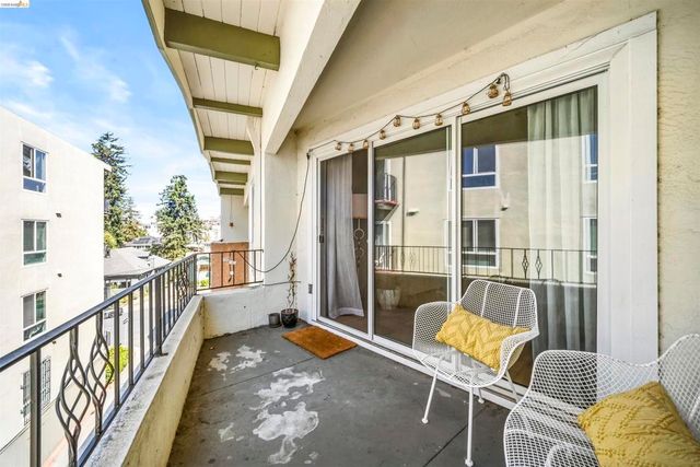 427 Lagunitas Ave 305, Oakland, CA 94610