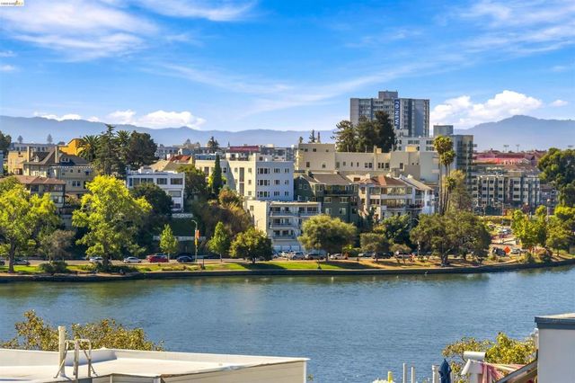 427 Lagunitas Ave 305, Oakland, CA 94610