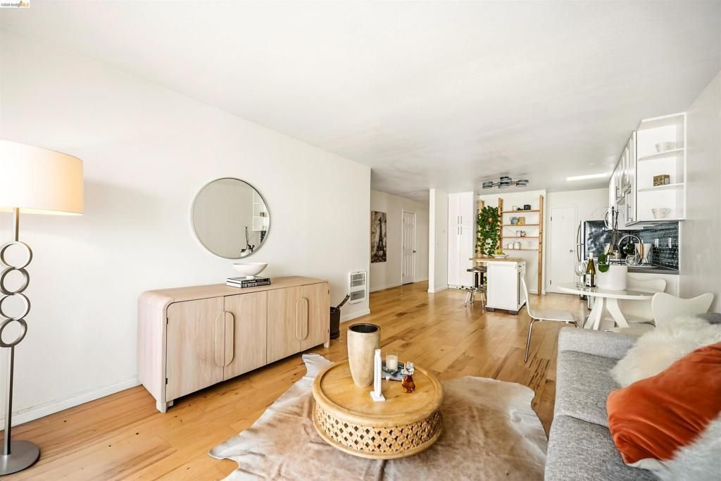 427 Lagunitas Ave 305, Oakland, CA 94610