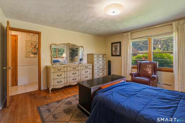 29 Glenview Drive, Bristol, CT 06010