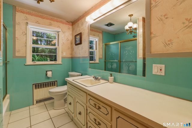 29 Glenview Drive, Bristol, CT 06010