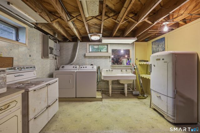 29 Glenview Drive, Bristol, CT 06010