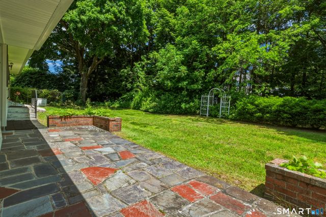 29 Glenview Drive, Bristol, CT 06010