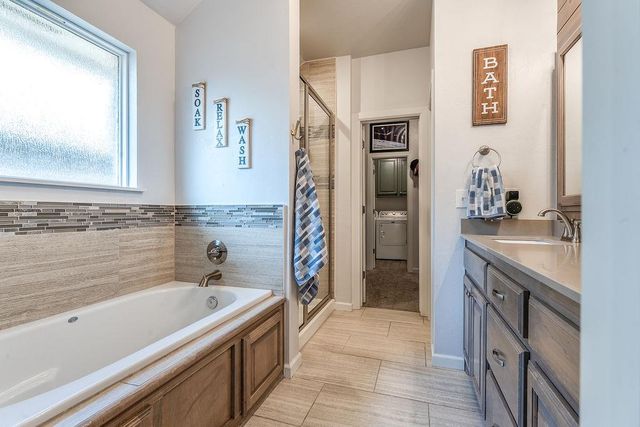 11036 NW 20th Street, Yukon, OK 73099