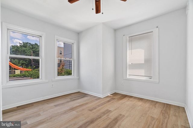 2105 N 17TH ST, Philadelphia, PA 19121