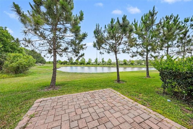28504 TRANQUIL LAKE CIRCLE, Wesley Chapel, FL 33543