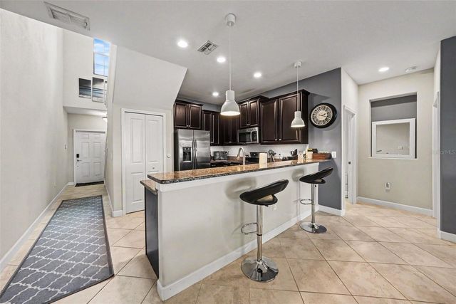 28504 TRANQUIL LAKE CIRCLE, Wesley Chapel, FL 33543