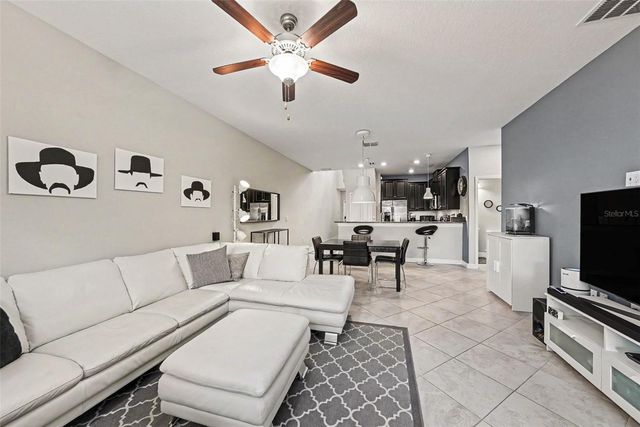 28504 TRANQUIL LAKE CIRCLE, Wesley Chapel, FL 33543