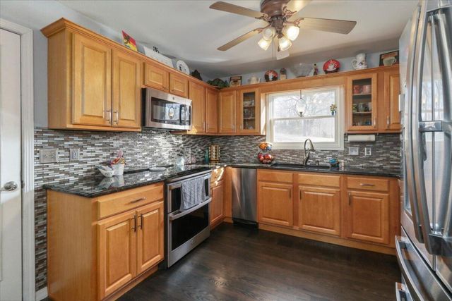 1078 Private Road 8572, West Plains, MO 65775