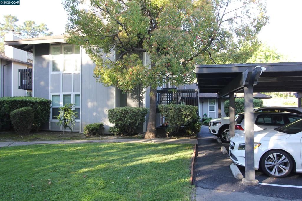 Image 3 of property listing at Address unavailable.