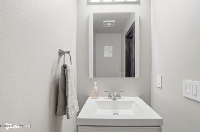 36070 Lakeshore Drive, Soldotna, AK 99669