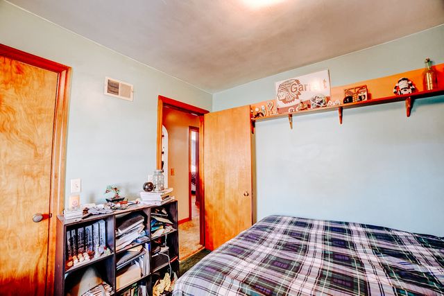 615 S 5th Street, Watseka, IL 60970