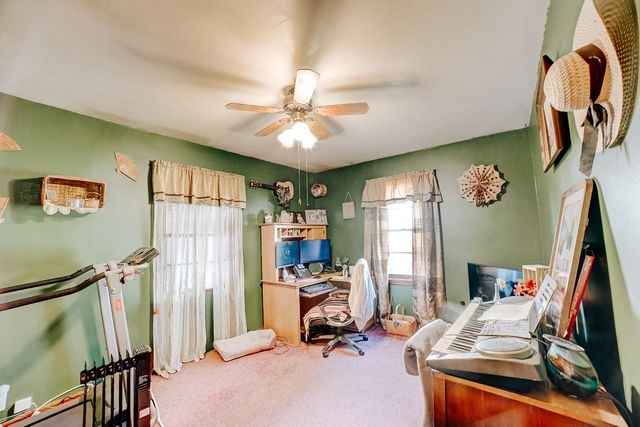 615 S 5th Street, Watseka, IL 60970