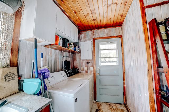 615 S 5th Street, Watseka, IL 60970