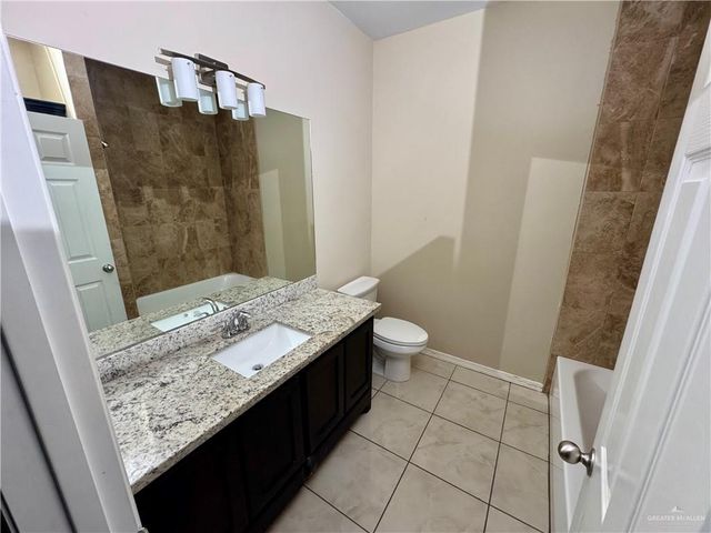 2606 Primrose Avenue Apt 3, Edinburg, TX 78541