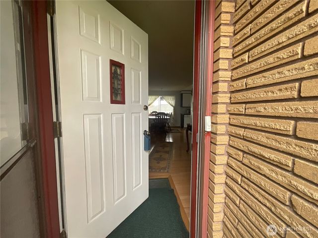 545 SE O'LEARY Street, Oak Harbor, WA 98277