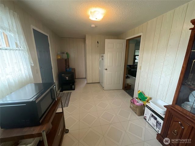 545 SE O'LEARY Street, Oak Harbor, WA 98277