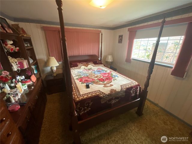 545 SE O'LEARY Street, Oak Harbor, WA 98277