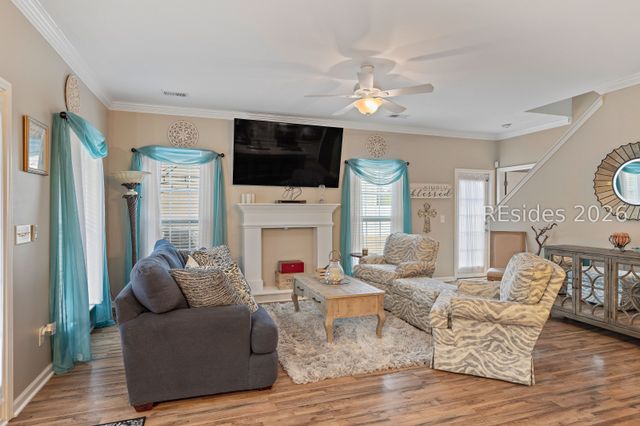 8 Savannah Oak Dr, Bluffton, SC 29910