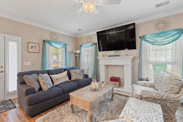 8 Savannah Oak Dr, Bluffton, SC 29910